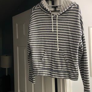 Nwot Forever21 oversized long sleeve hoodie striped blue and white size medium
